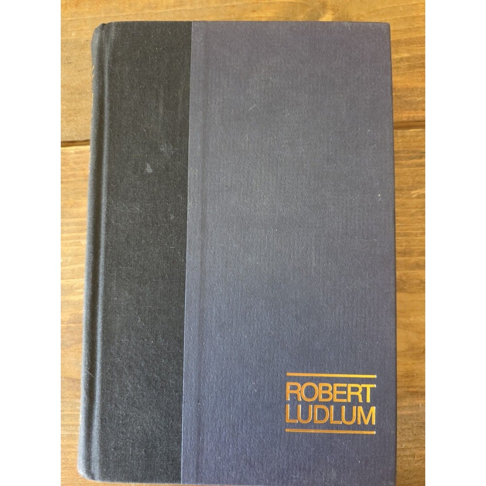 The Bourne Ultimatum Robert Ludlum 1990 First Edition Random house